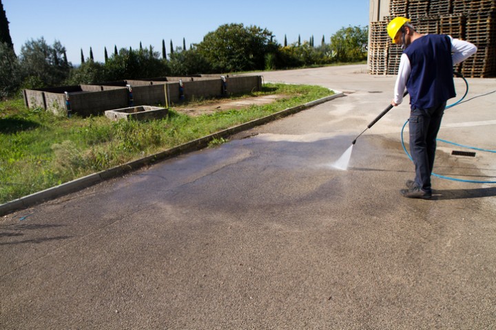 Concrete Cleaning by A1 Window Cleaning LLC